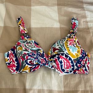 NWT, never worn. Ann Cole Twist Front Underwire Bikini Top
